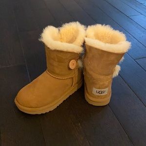 Girl Uggs